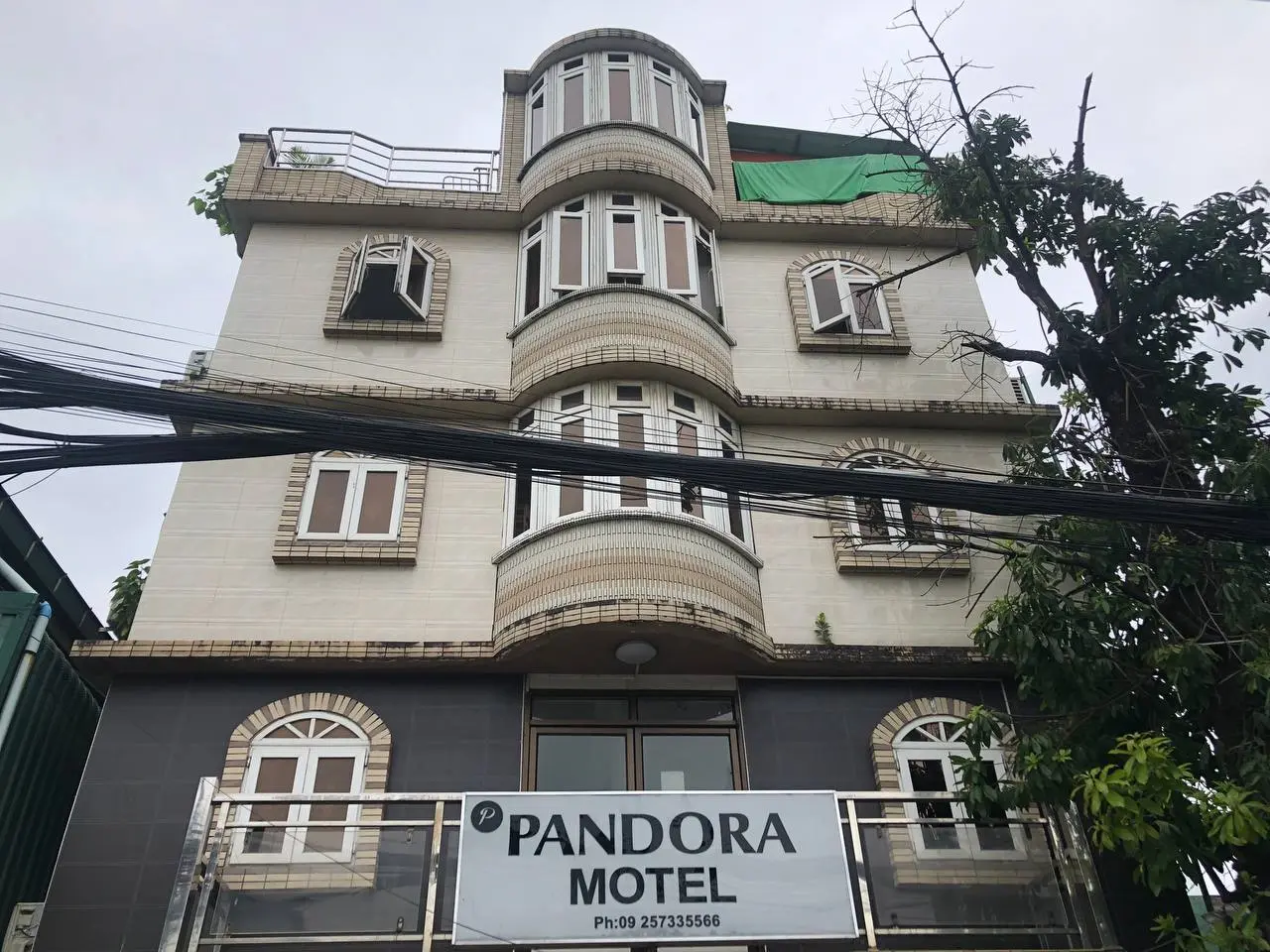 Pandora Motel