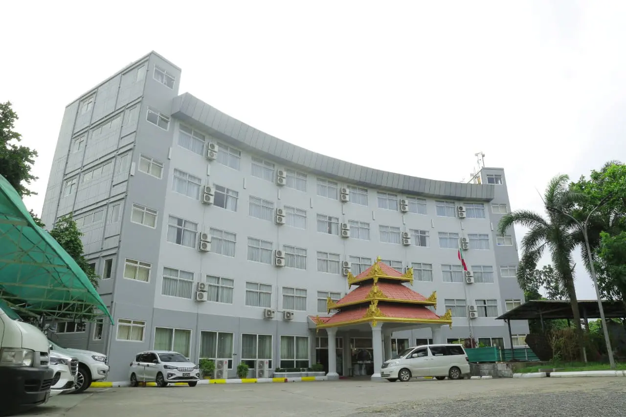 City Golf Resort Hotel