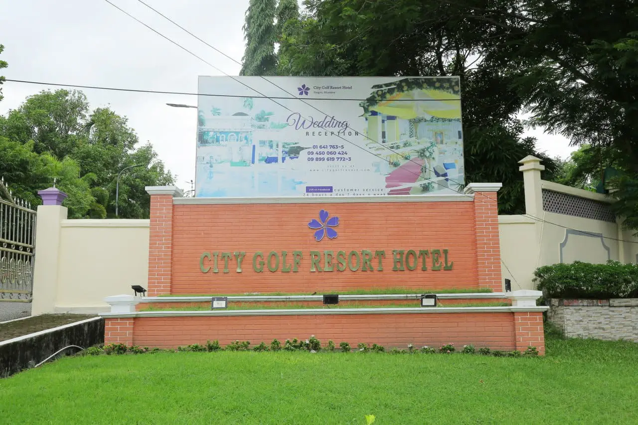 City Golf Resort Hotel