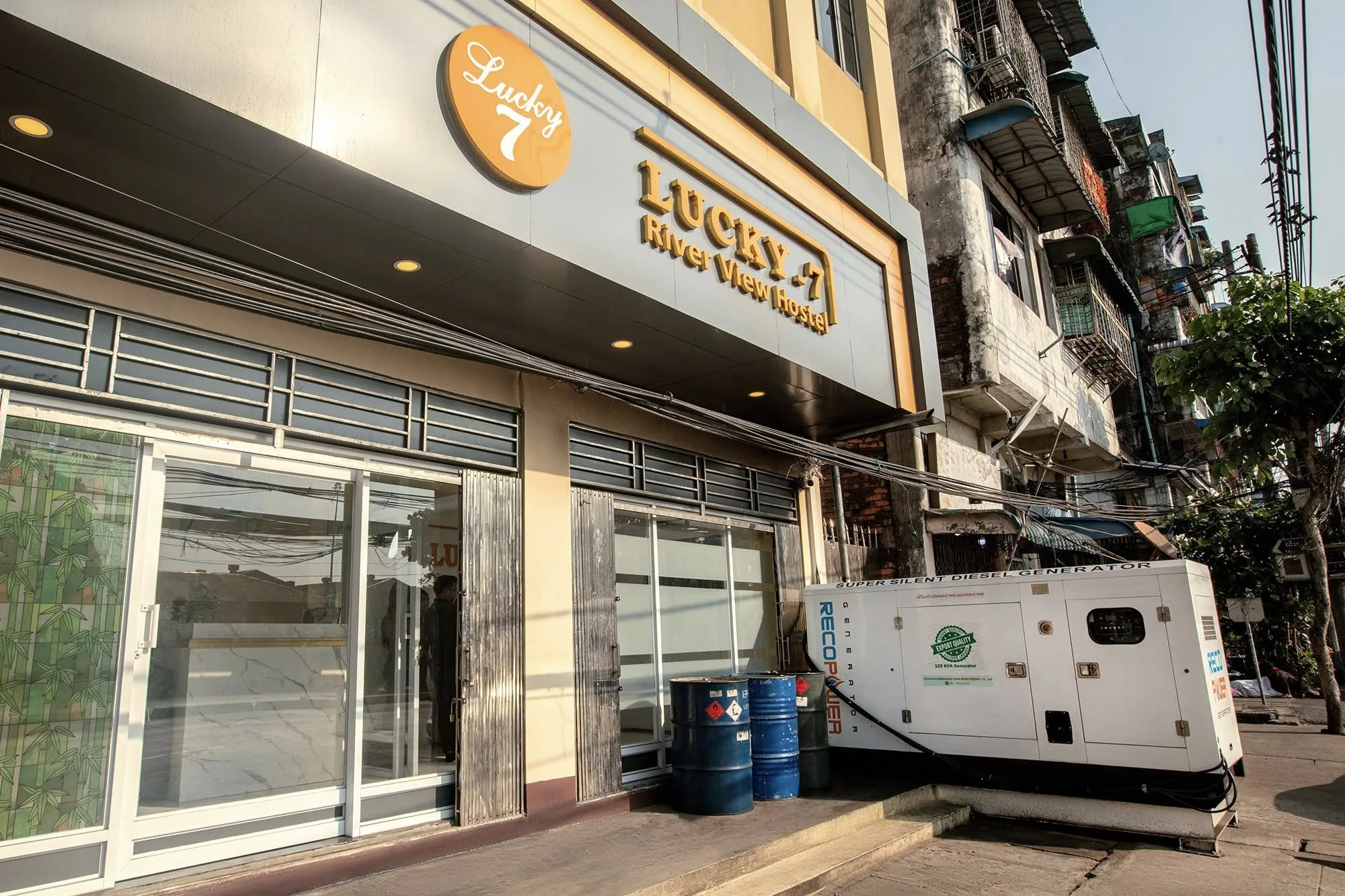 Lucky 7 River View Hostel