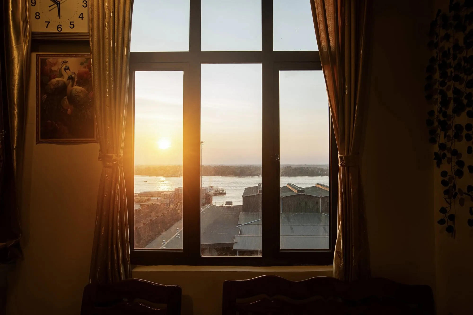 Lucky 7 River View Hostel