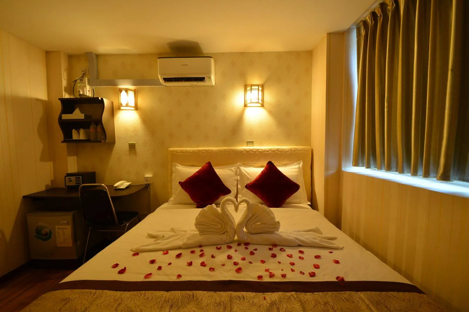 Family Treasure Hotel