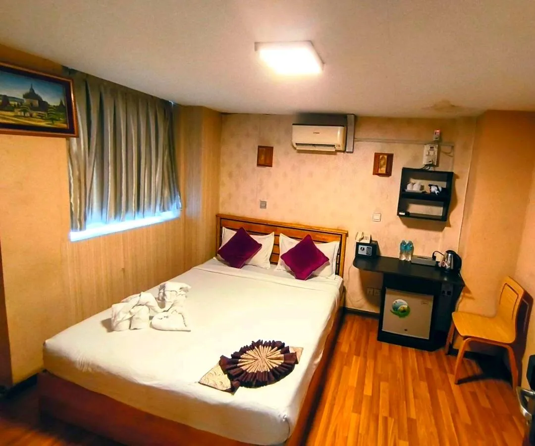 Family Treasure Hotel