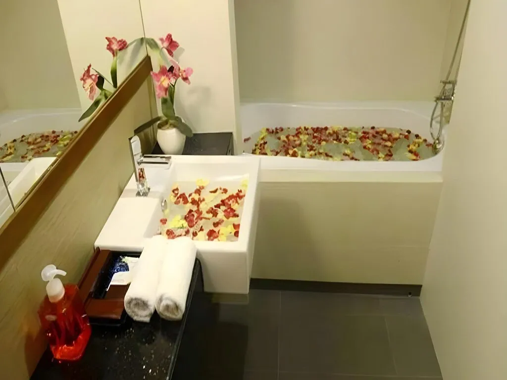 Green Paradise Hotel