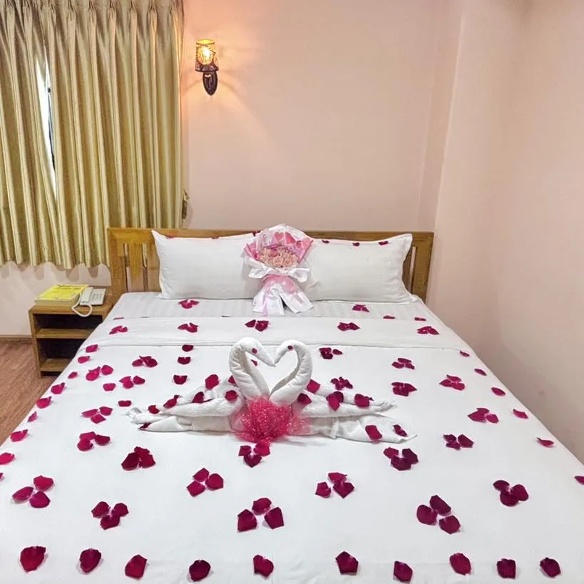 Royal Landmark Hotel