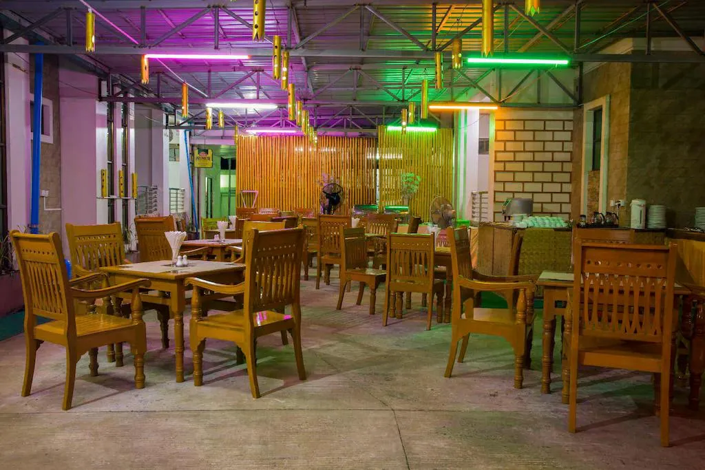 Platinum Ten Mile Hotel