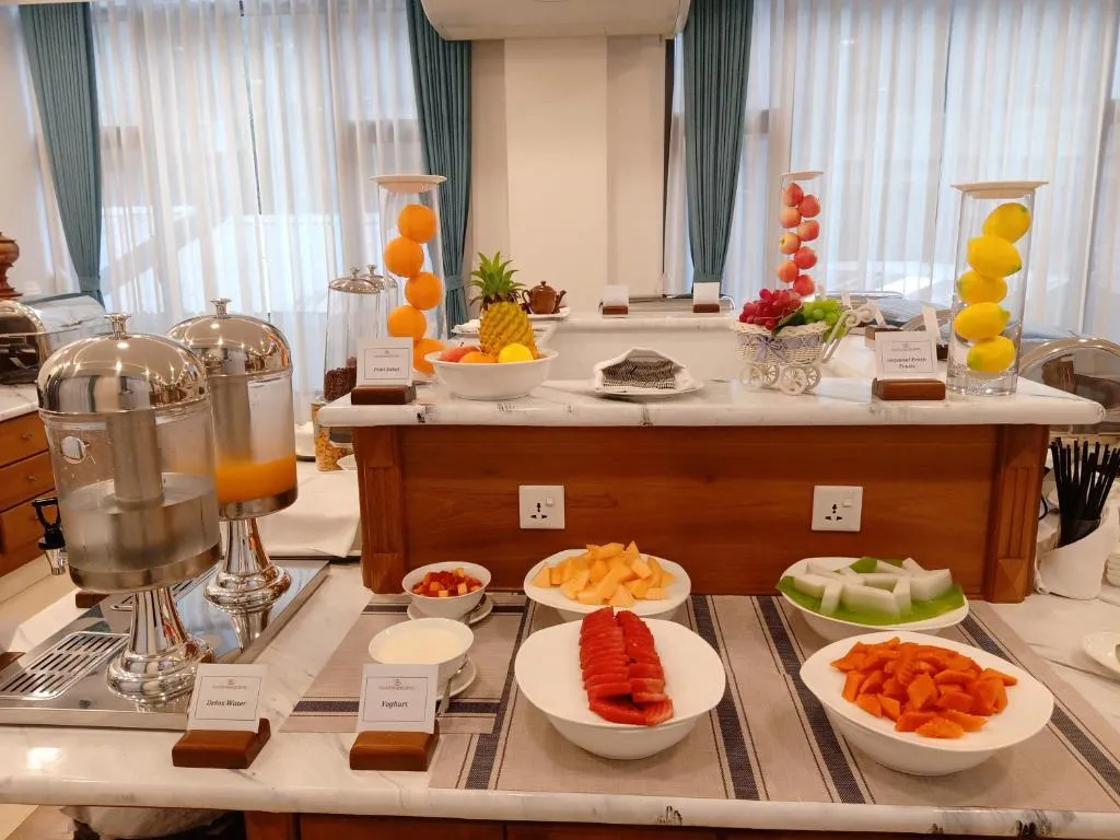 Dragon Phoenix Hotel