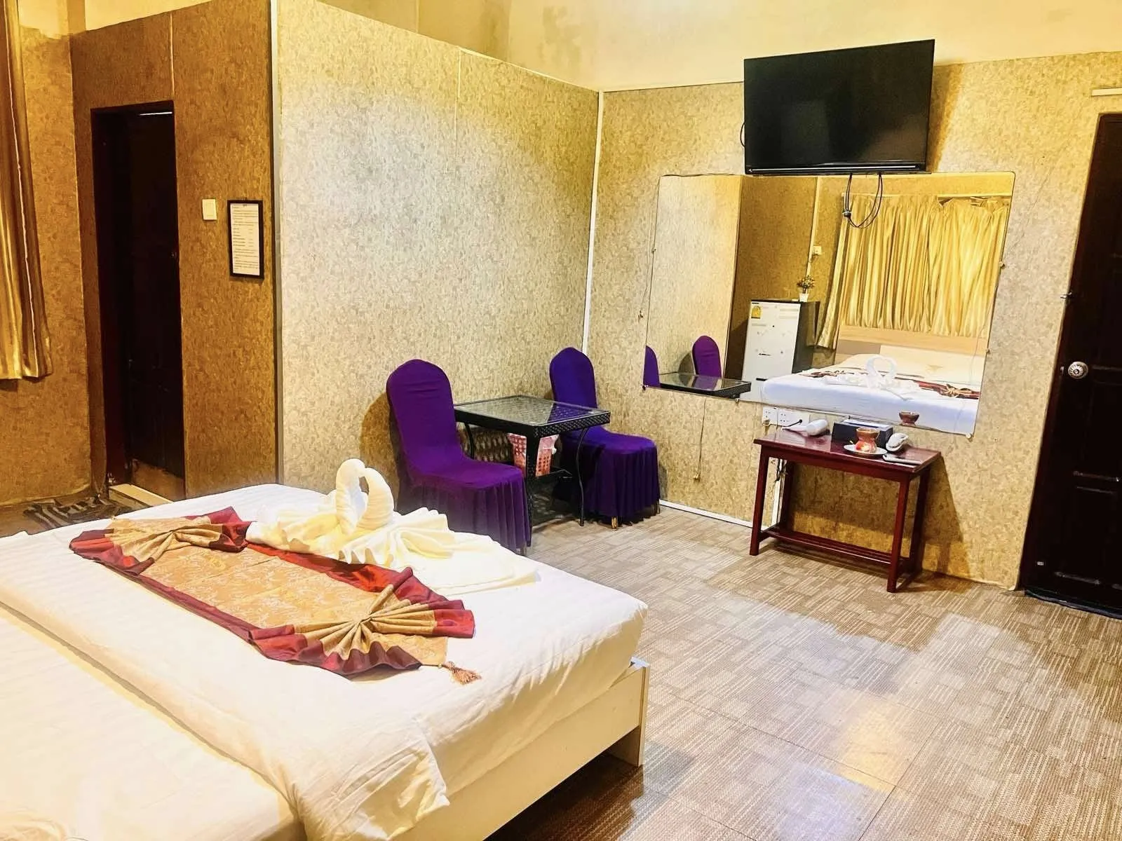 Golden Aye Yeik Mon Hotel