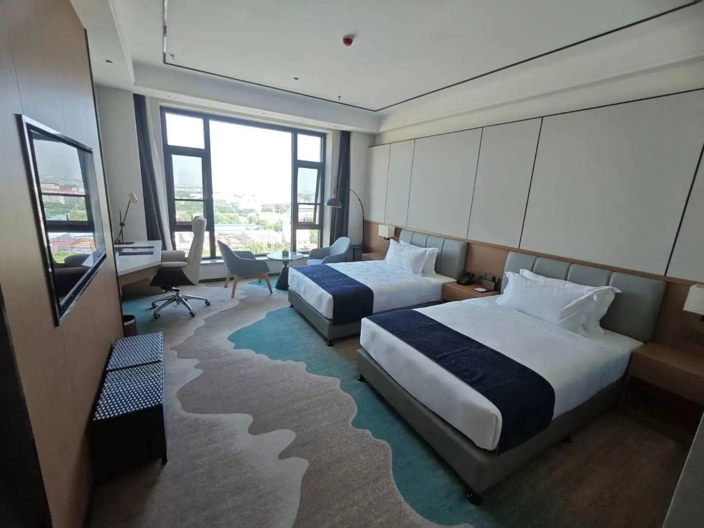 LC International Hotel