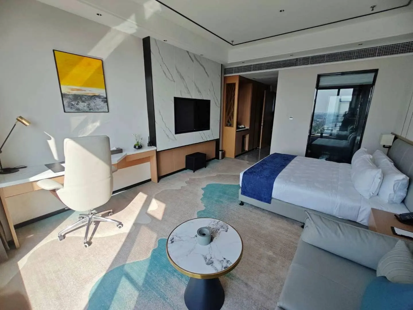 LC International Hotel