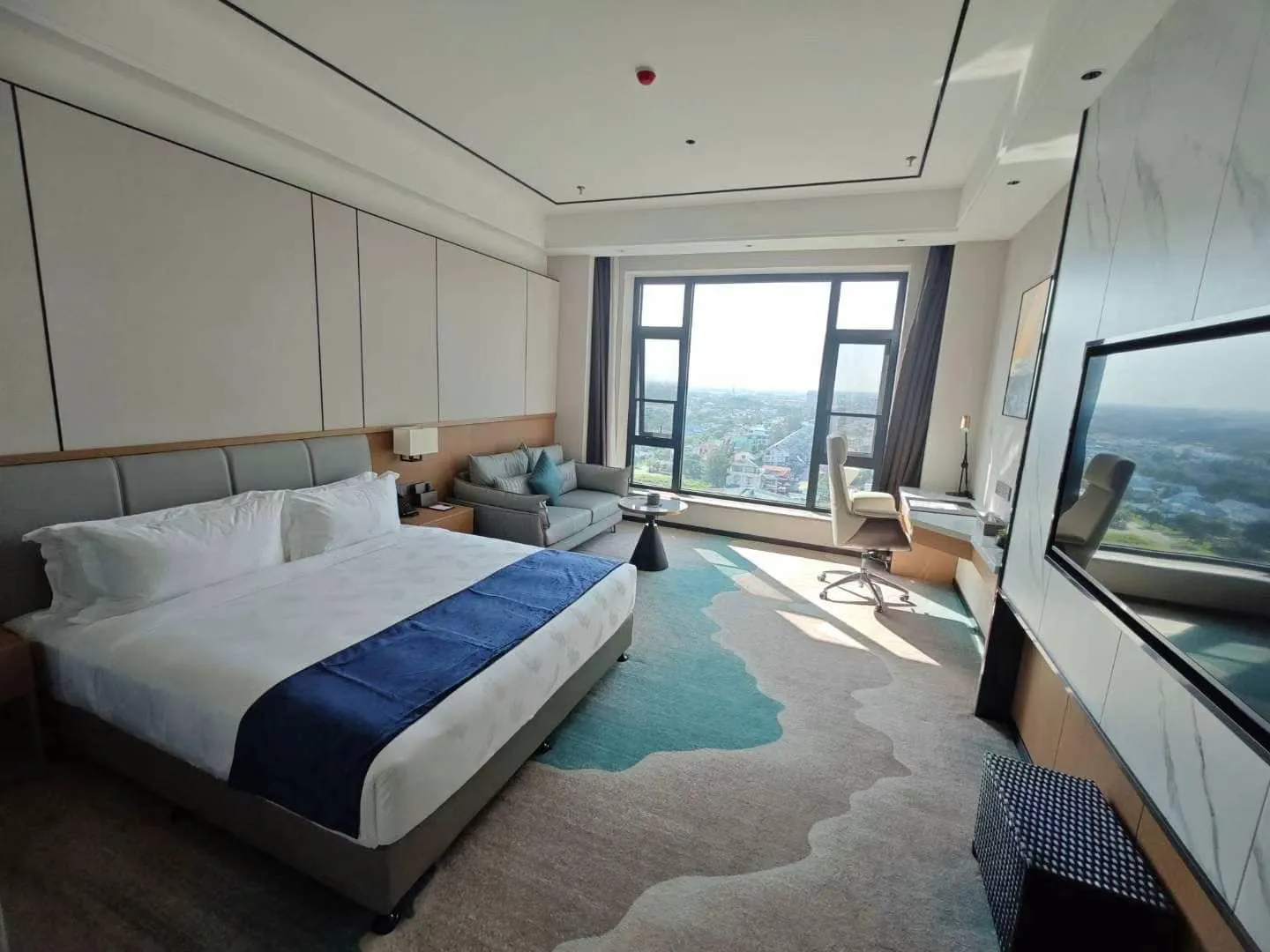 LC International Hotel