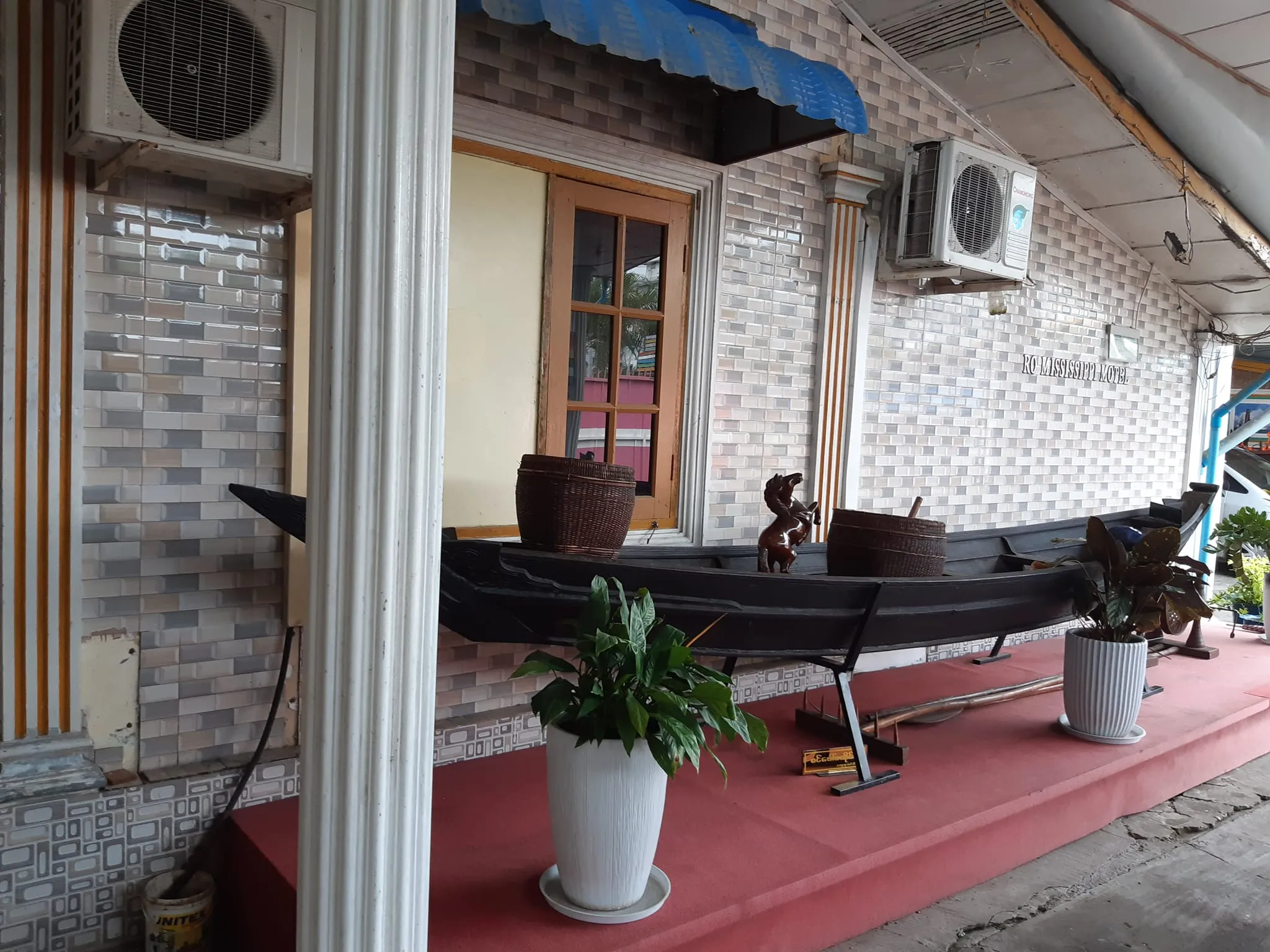 RO MISSISSIPPI MOTEL