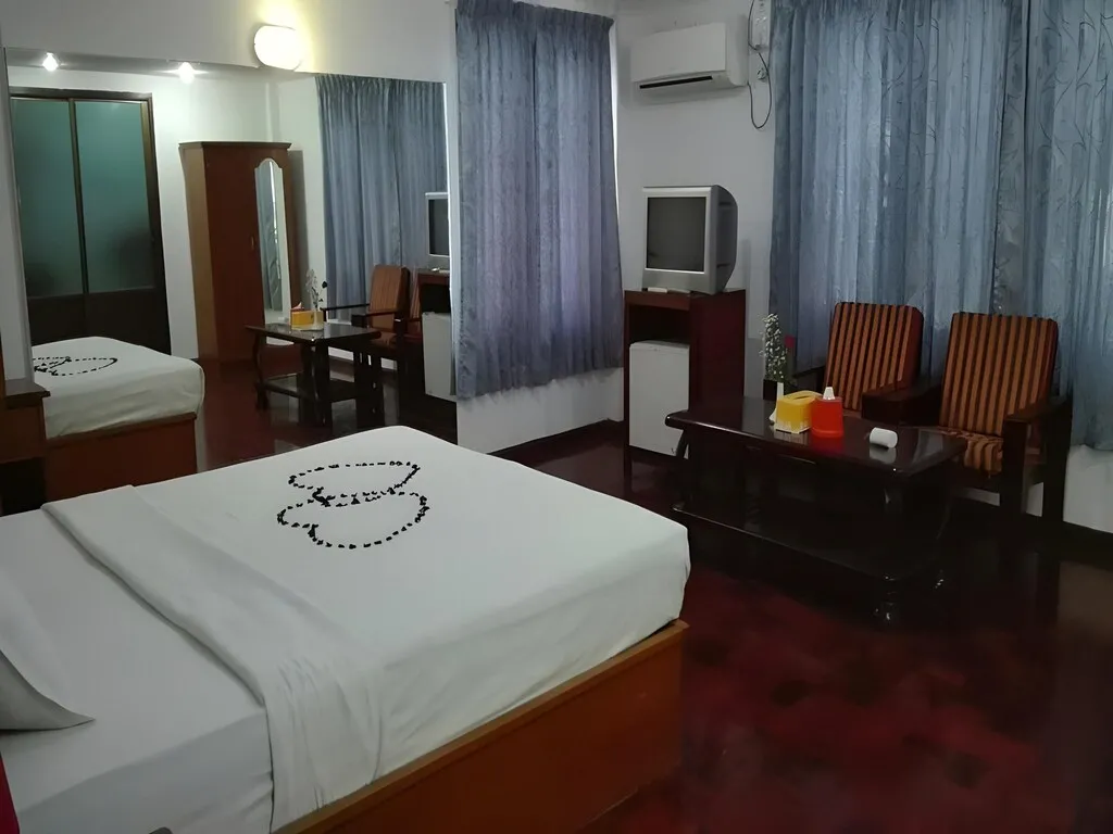 Yangon Airport  Inn
