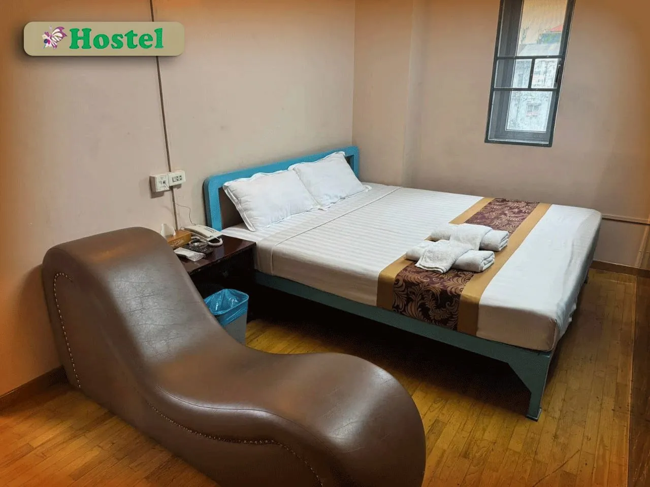 Pan Lake Pyar Hostel