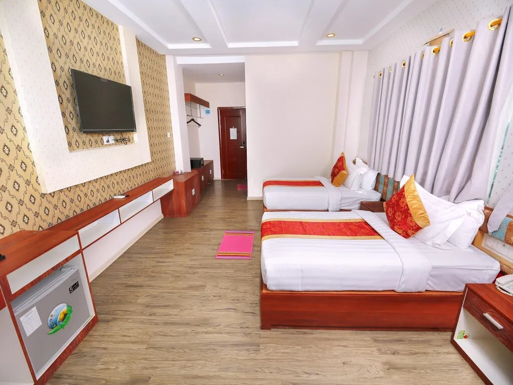 H Plus Hotel Yangon