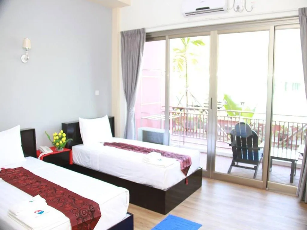 Hotel Ayeyarwady Chaung Thar