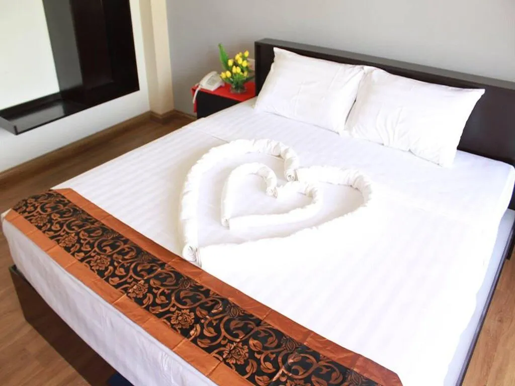 Hotel Ayeyarwady Chaung Thar