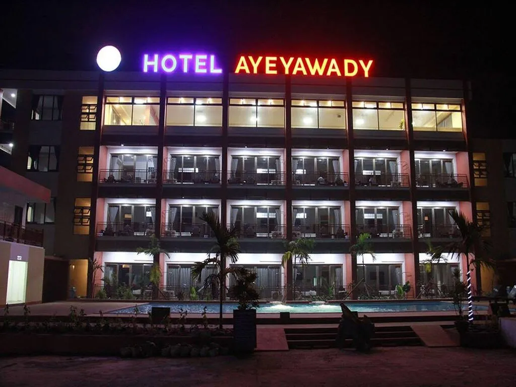 Hotel Ayeyarwady Chaung Thar