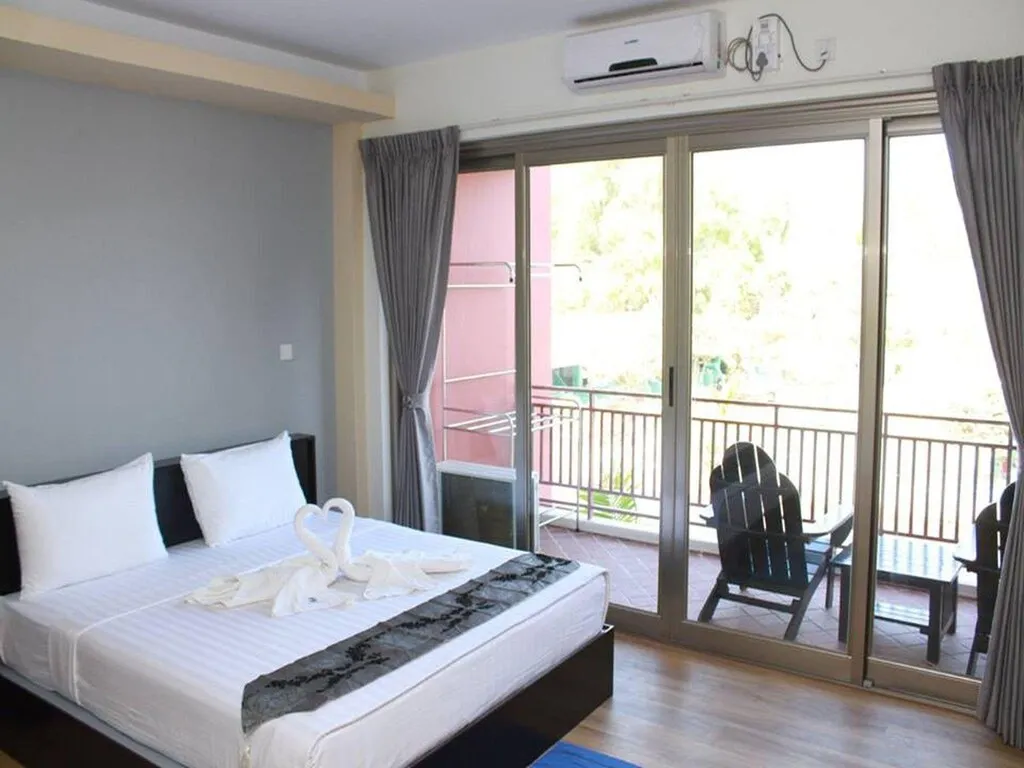 Hotel Ayeyarwady Chaung Thar