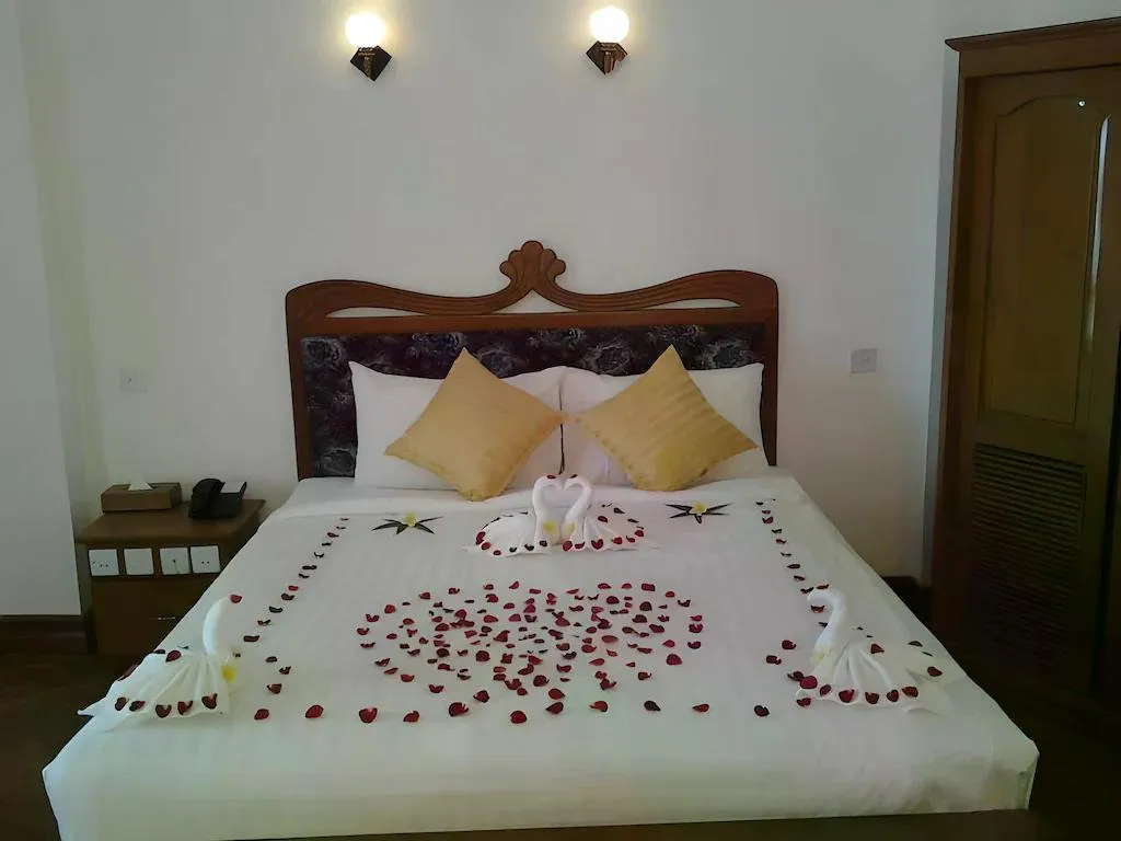 New Chaung Thar Hotel