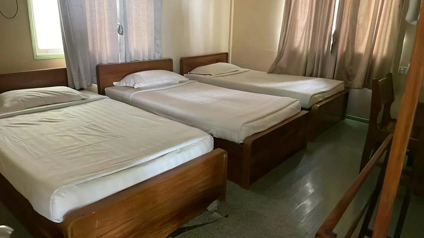 Khine Chaung Thar Hotel