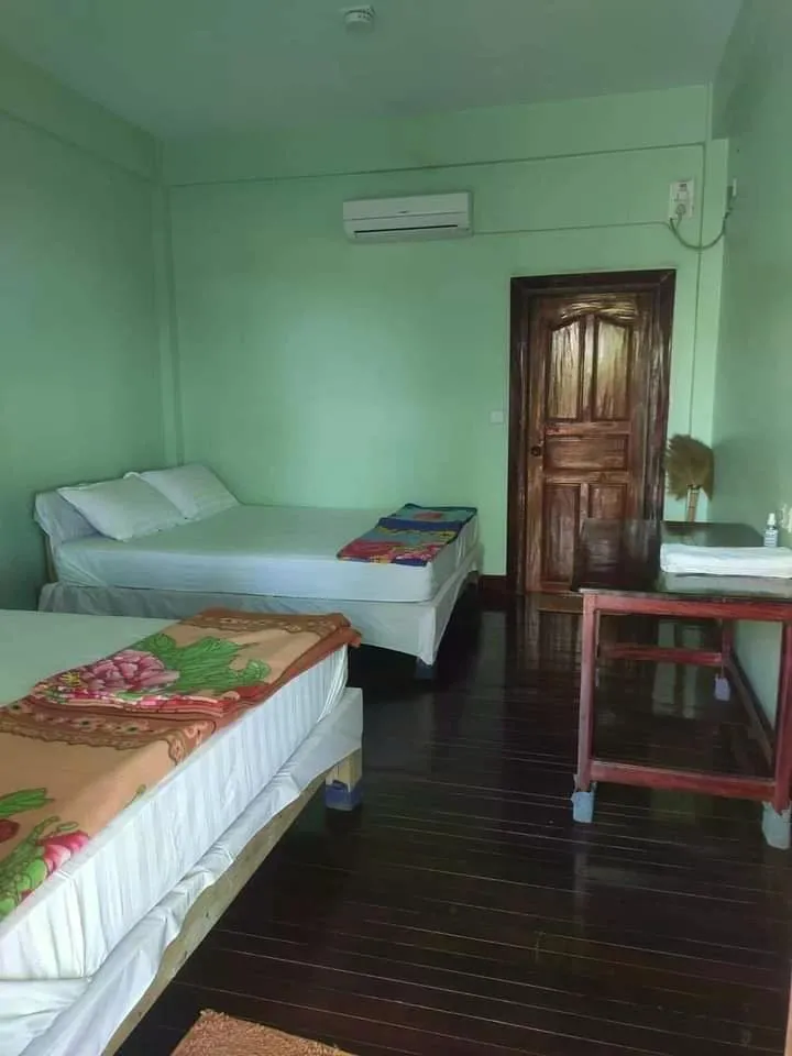Shwe Pyi San Guest House ( Ngwe Saung )