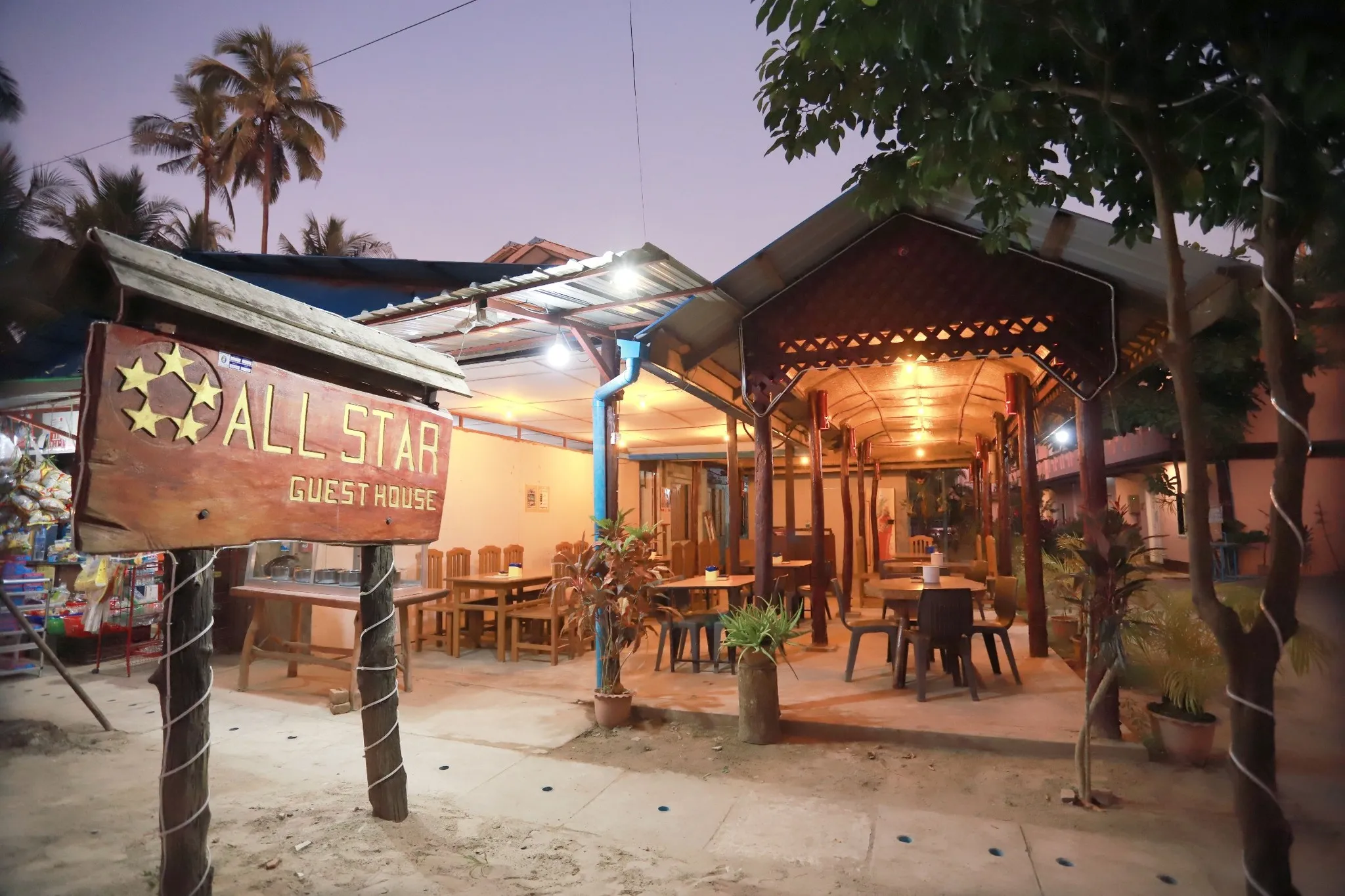 ALL STAR Guest House