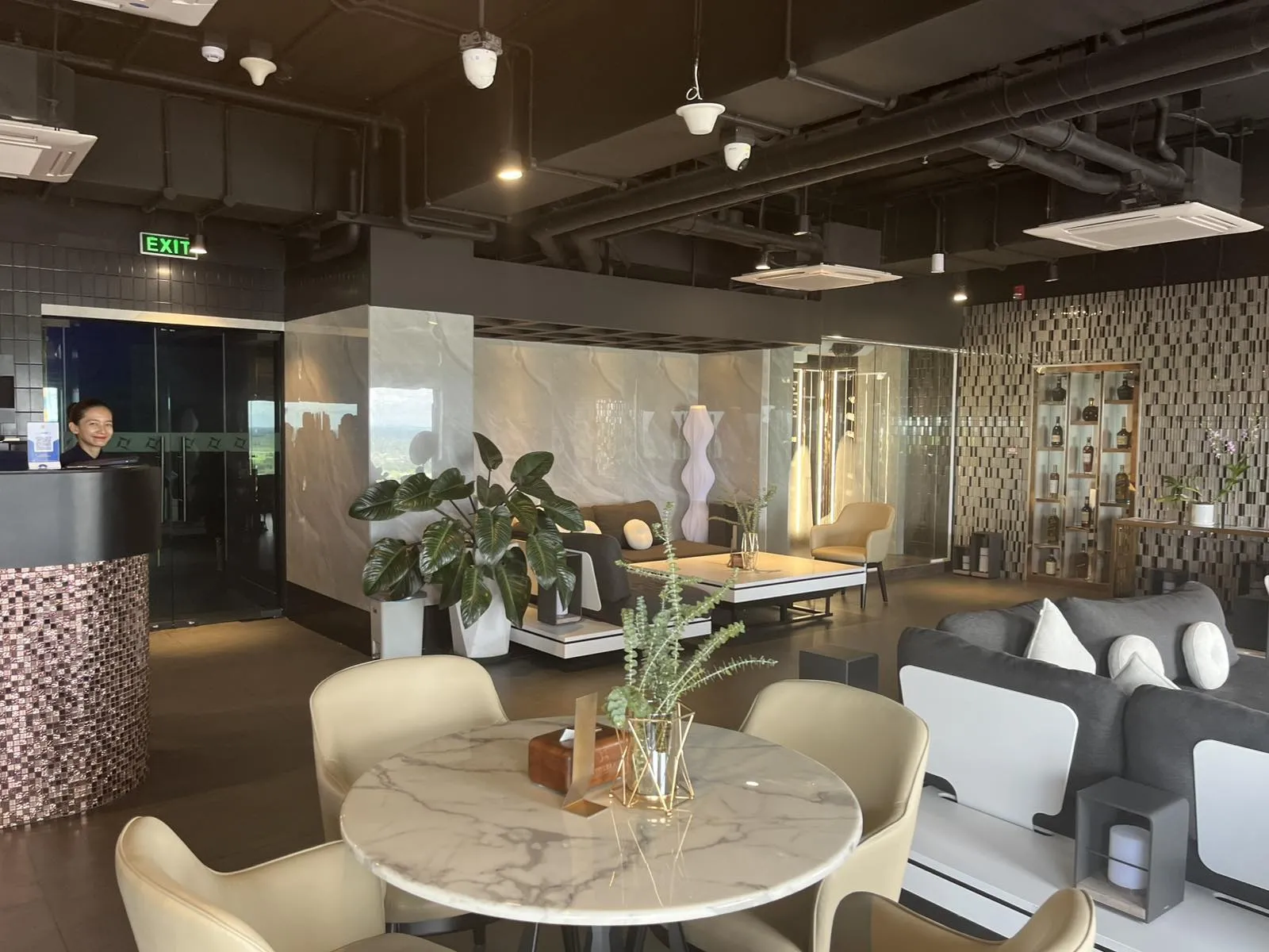 ZEALAX HOTEL & RESIDENCE