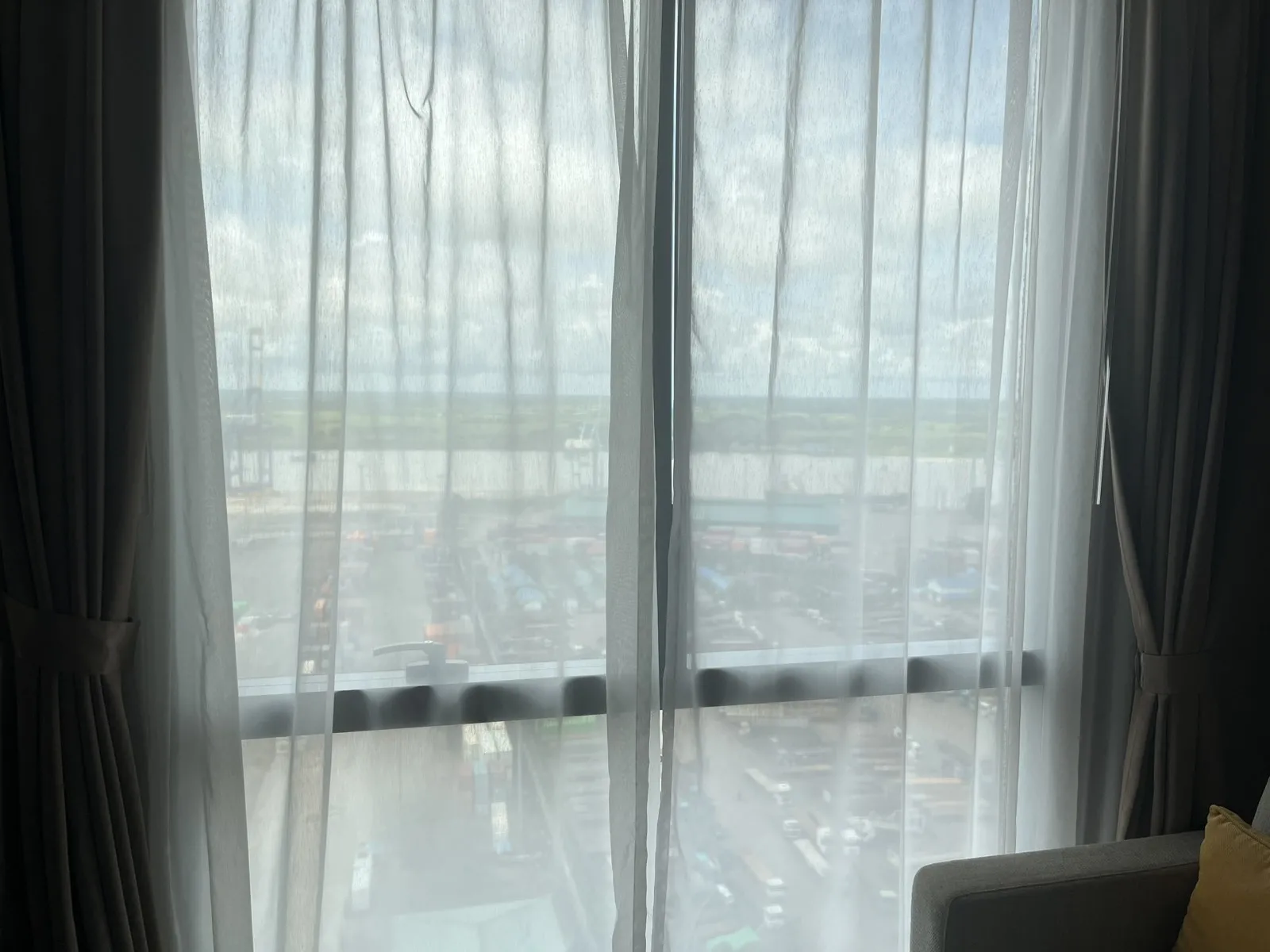 ZEALAX HOTEL & RESIDENCE