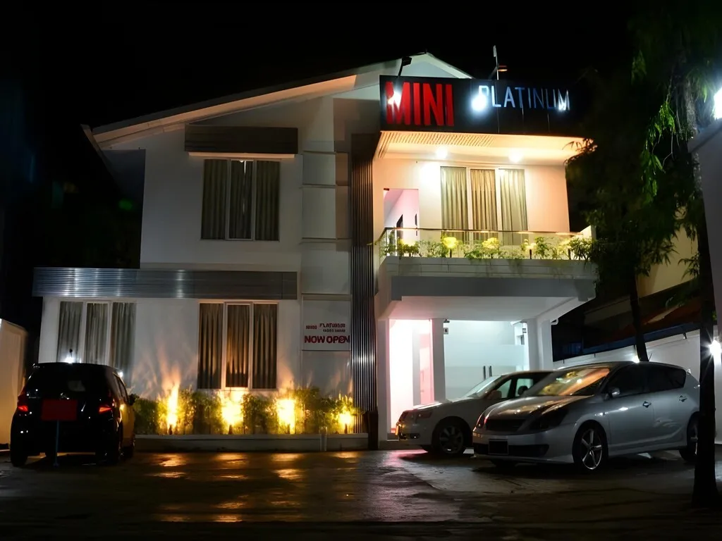 Mini Platinum Hotel