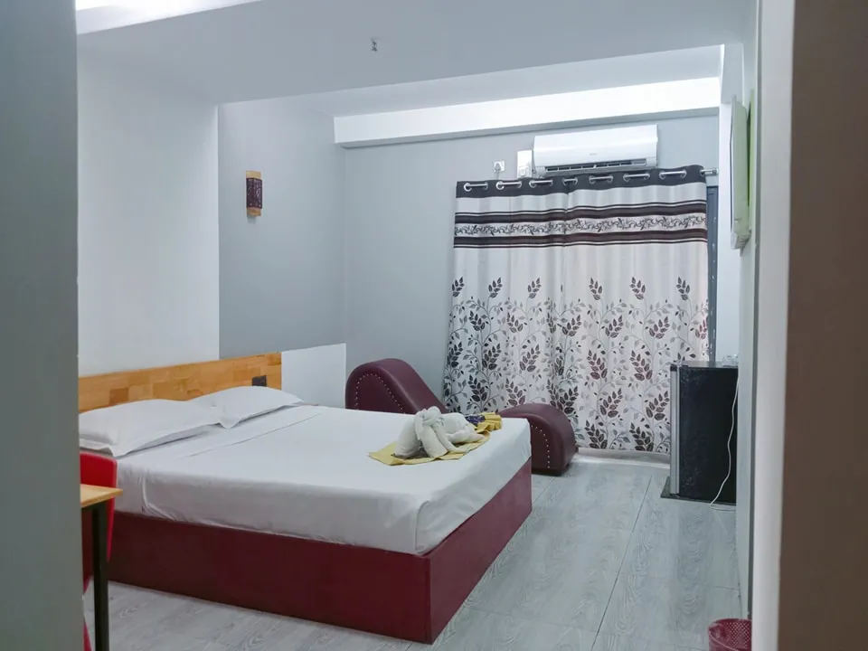 Grand Kantharyar Hotel