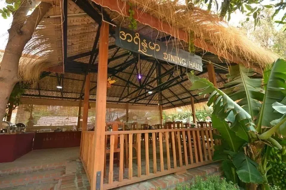 Bagan Land Motel