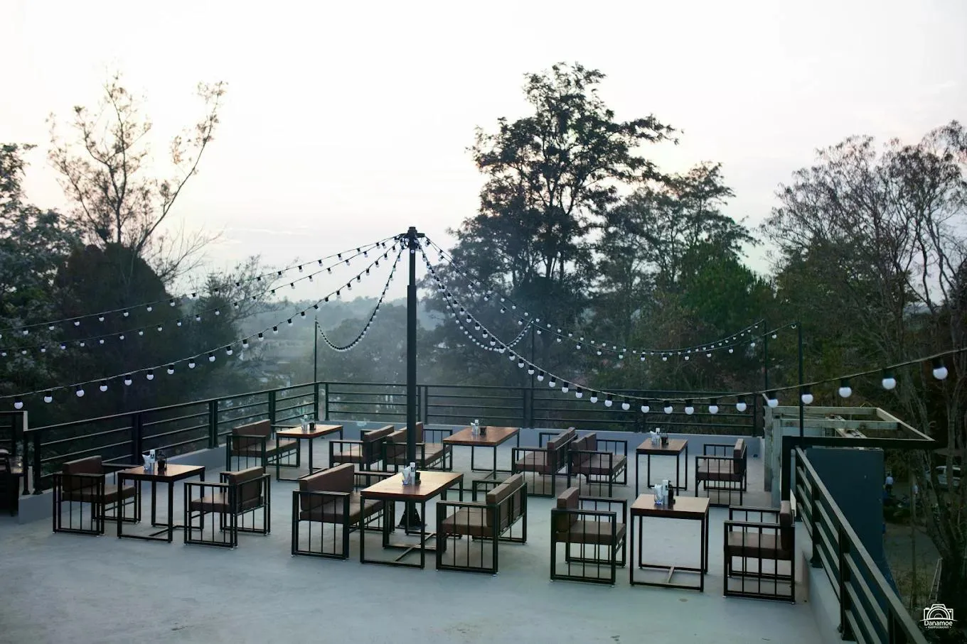 The Waiting Lodge Hotel